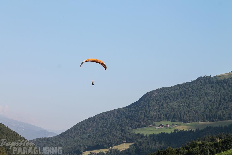 DH25.16-Luesen-Paragliding-1032.jpg