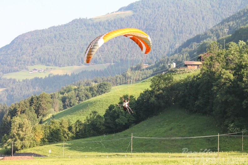 DH25.16-Luesen-Paragliding-1035