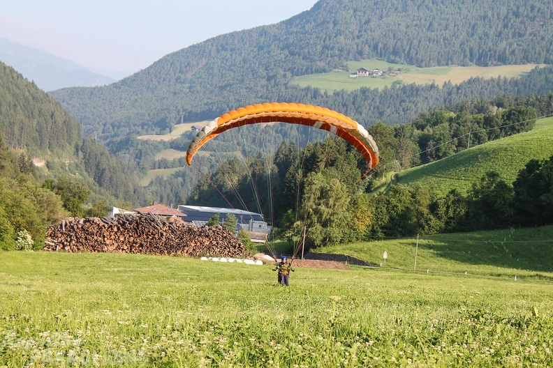 DH25.16-Luesen-Paragliding-1042.jpg