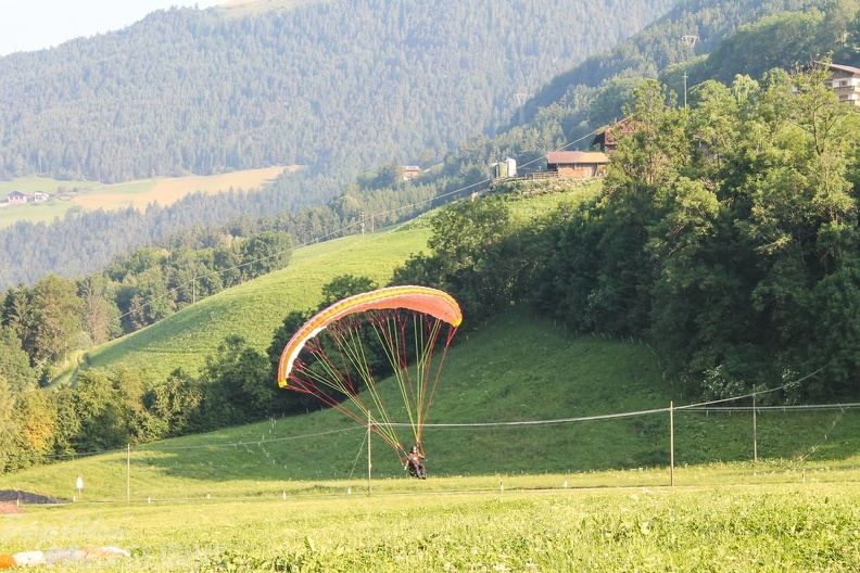 DH25.16-Luesen-Paragliding-1045.jpg