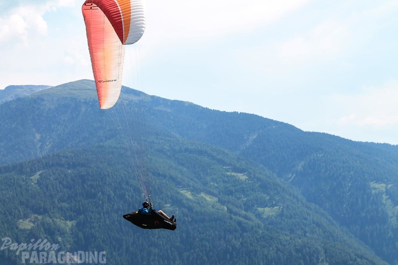 DH25.16-Luesen-Paragliding-1057.jpg
