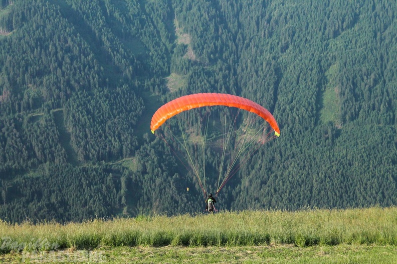 DH25.16-Luesen-Paragliding-1090.jpg