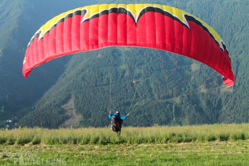 DH25.16-Luesen-Paragliding-1098.jpg