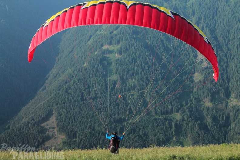 DH25.16-Luesen-Paragliding-1099.jpg
