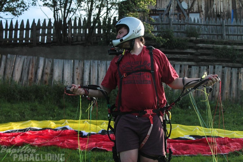 DH25.16-Luesen-Paragliding-1118