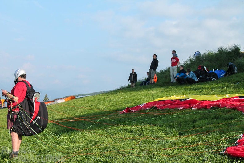 DH25.16-Luesen-Paragliding-1131