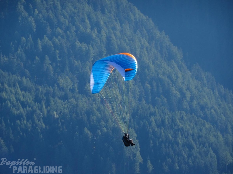 DH35.16-Luesen_Paragliding-1150.jpg