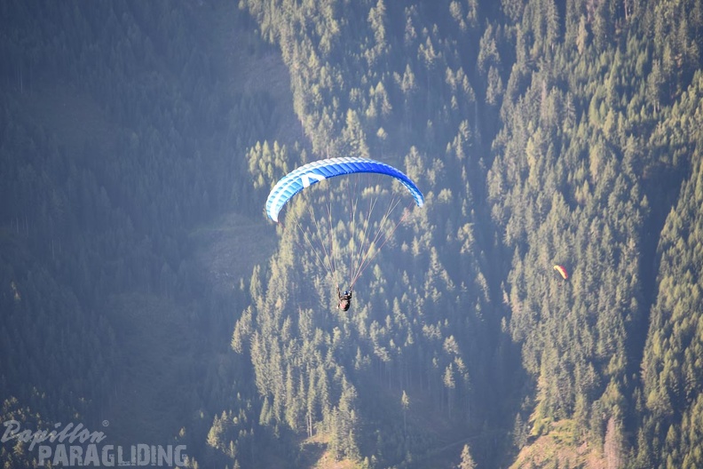 DH35.16-Luesen_Paragliding-1186.jpg