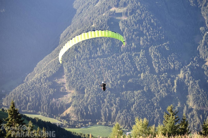 DH35.16-Luesen Paragliding-1213