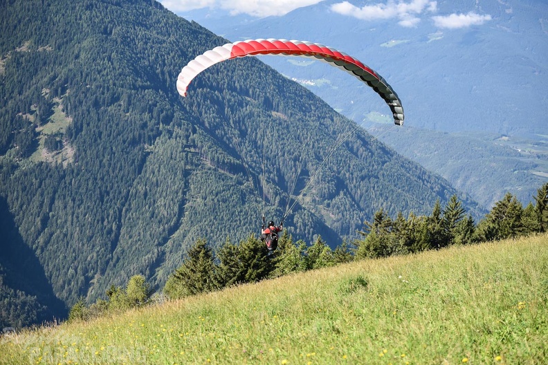 DH35.16-Luesen_Paragliding-1297.jpg