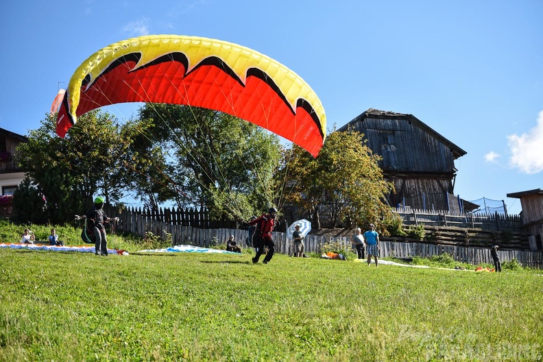 DH35.16-Luesen_Paragliding-1324.jpg