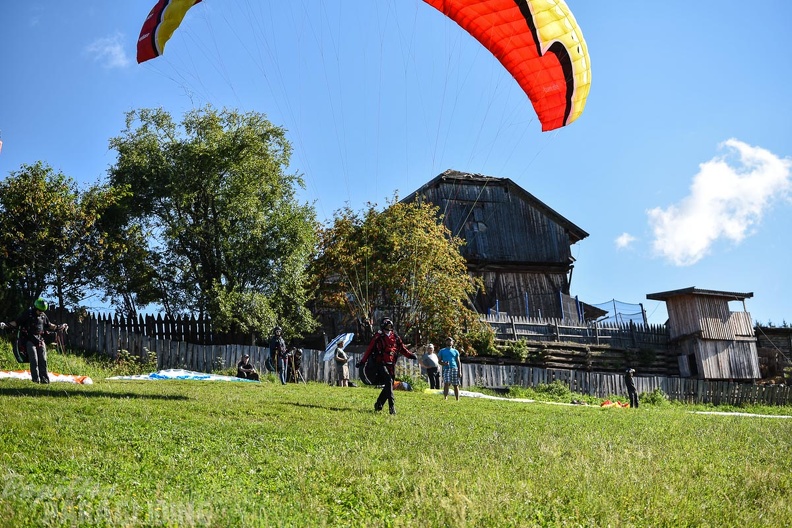 DH35.16-Luesen_Paragliding-1326.jpg