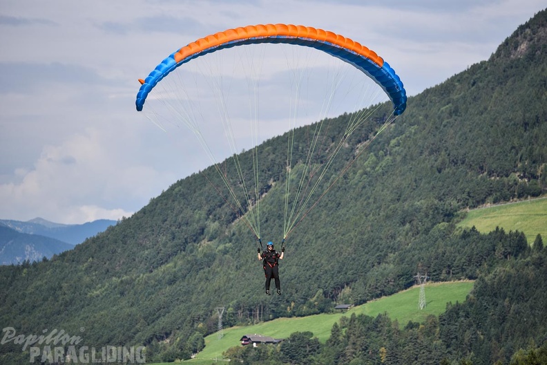 DH35.16-Luesen_Paragliding-1371.jpg