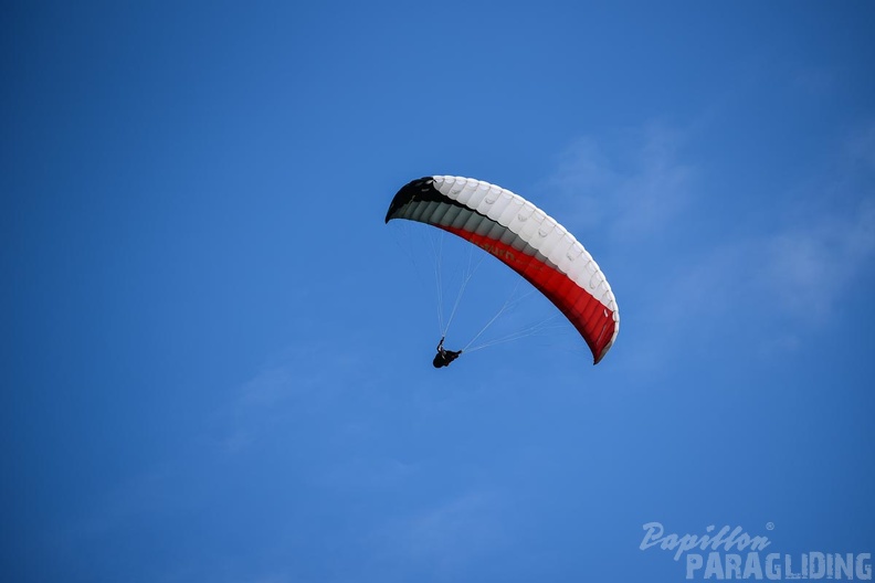 DH35.16-Luesen_Paragliding-1387.jpg