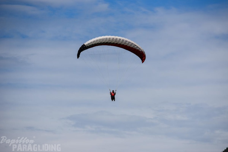 DH35.16-Luesen_Paragliding-1395.jpg