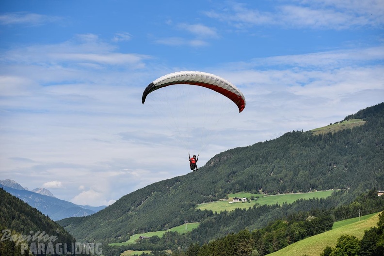 DH35.16-Luesen_Paragliding-1401.jpg
