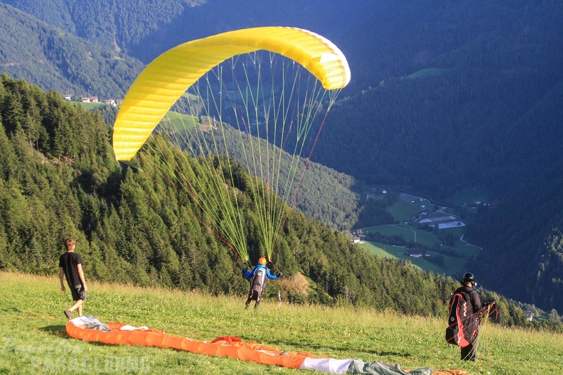 DH35.16-Luesen Paragliding-1593