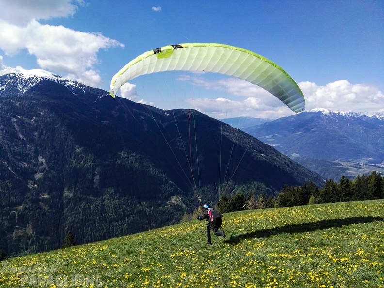 DH18.16-Luesen_Paragliding-131.jpg
