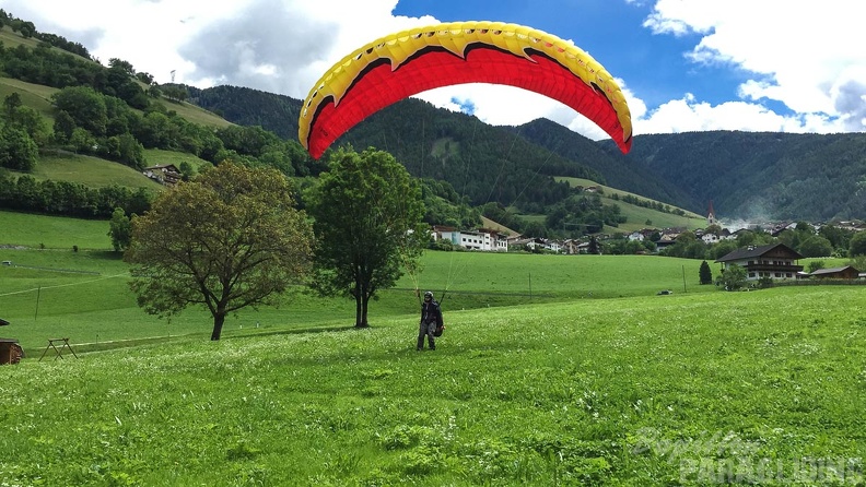 DT24.16-Paragliding-Luesen-1102