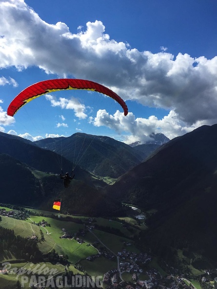 DT24.16-Paragliding-Luesen-1300.jpg