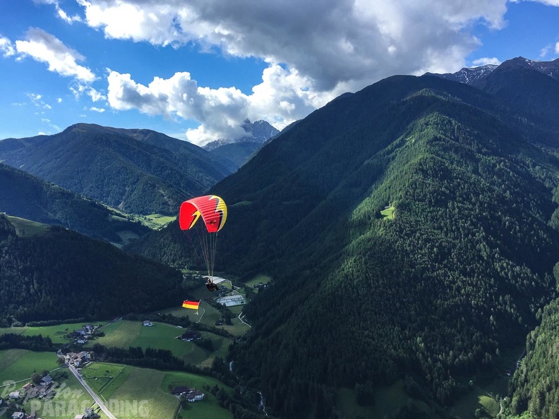 DT24.16-Paragliding-Luesen-1309.jpg