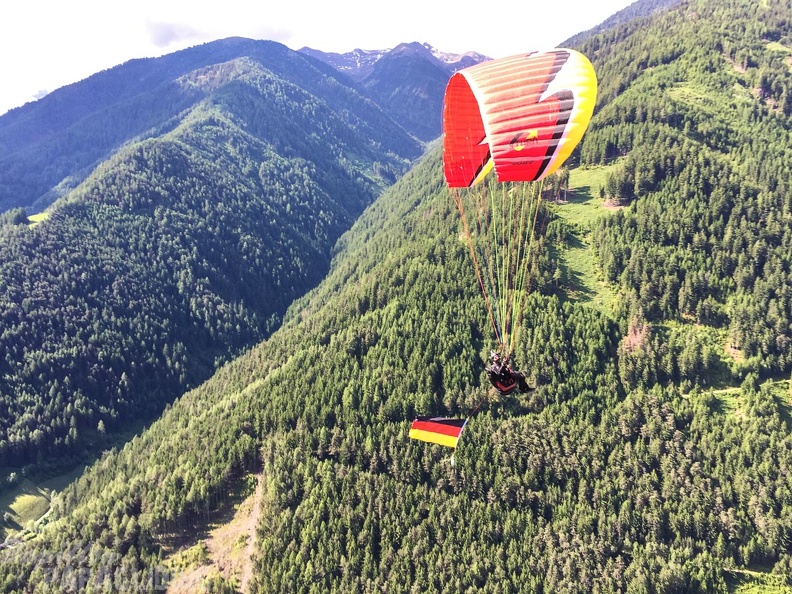 DT24.16-Paragliding-Luesen-1317.jpg