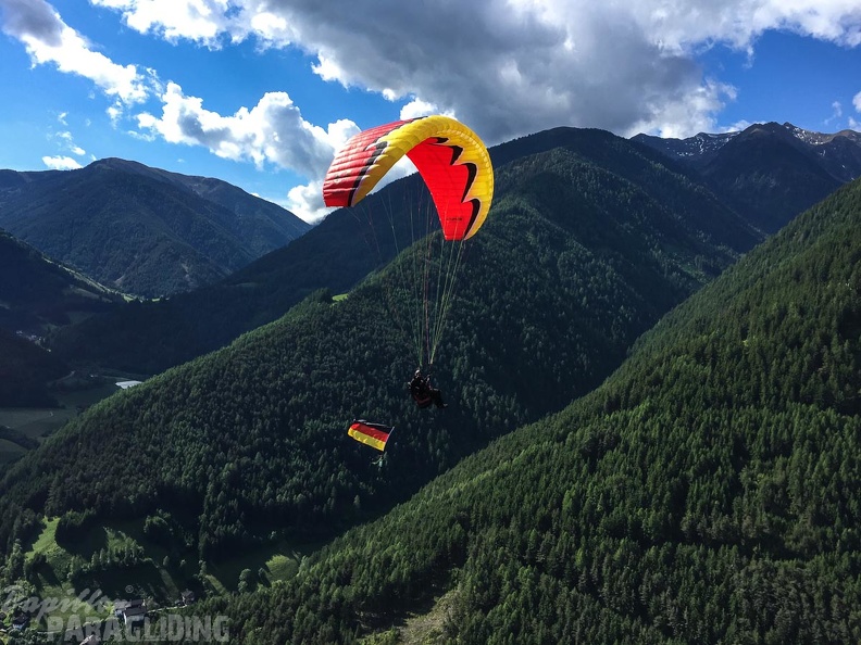 DT24.16-Paragliding-Luesen-1320