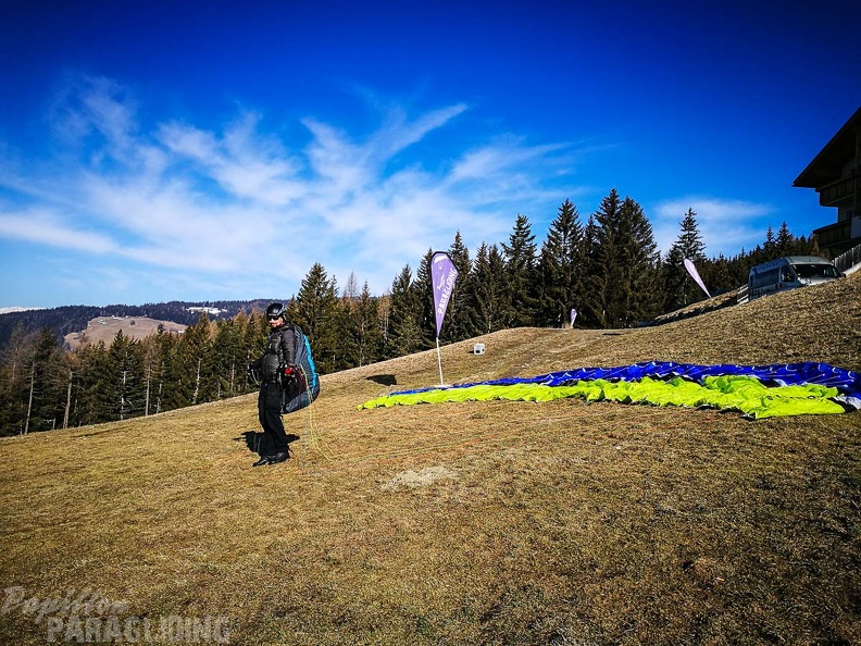 DH11.17 Luesen-Paragliding-112
