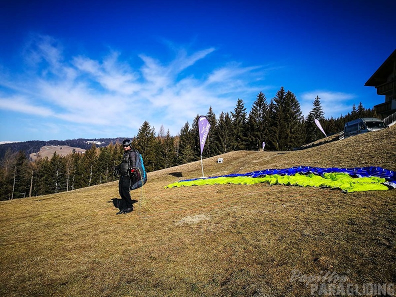 DH11.17 Luesen-Paragliding-112