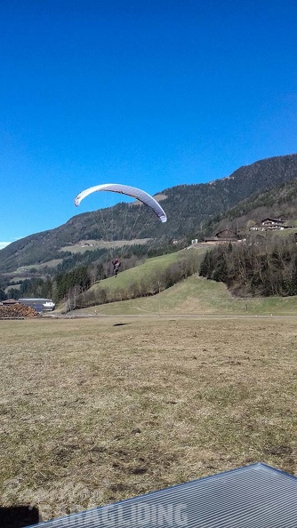 DH11.17 Luesen-Paragliding-303