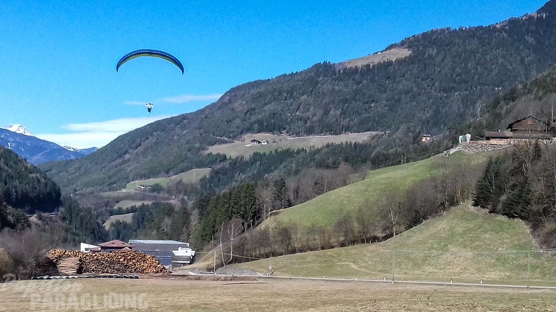DH11.17 Luesen-Paragliding-307