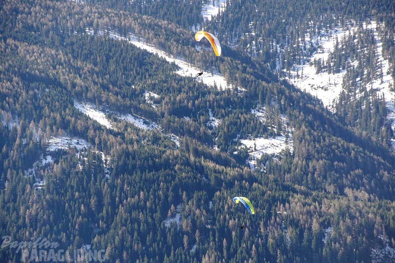 DH11.17 Luesen-Paragliding-338