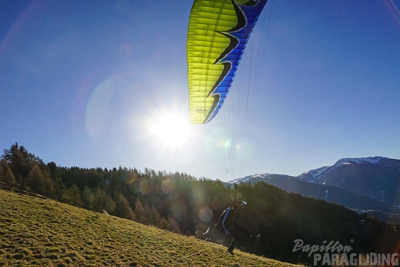 DH11.17 Luesen-Paragliding-373