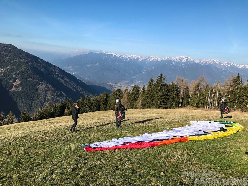 DH13.17_Luesen-Paragliding-140.jpg