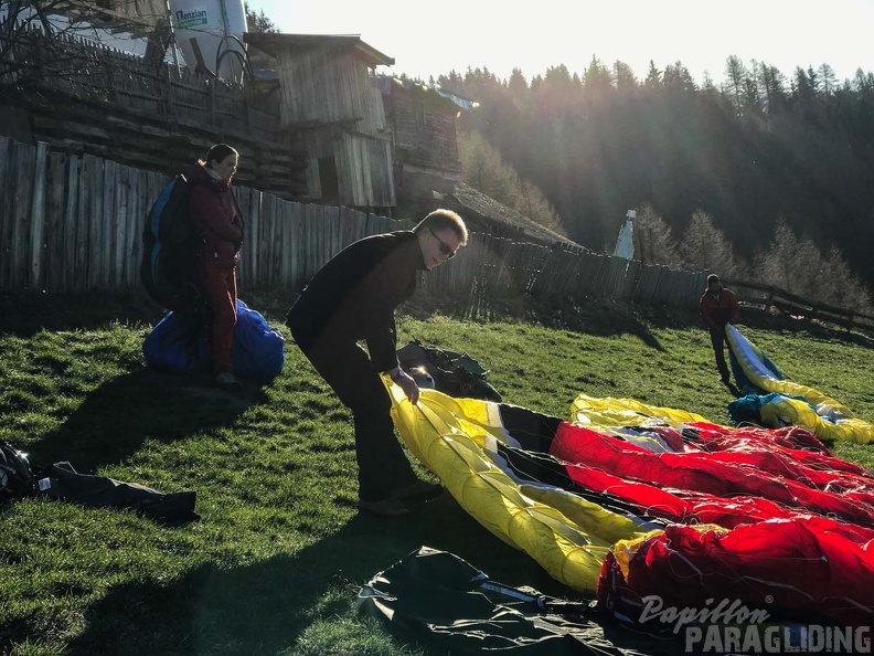 DH13.17 Luesen-Paragliding-276