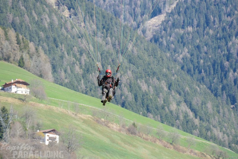 DH13.17_Luesen-Paragliding-431.jpg