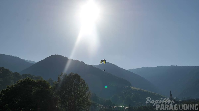 DH27.17 Luesen-Paragliding-102