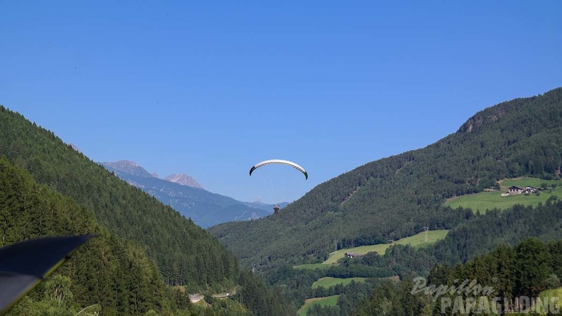 DH27.17 Luesen-Paragliding-112