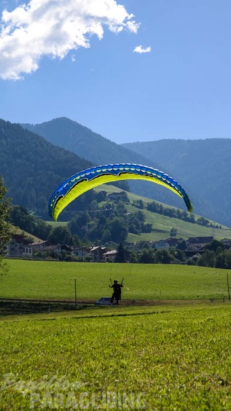 DH27.17_Luesen-Paragliding-124.jpg