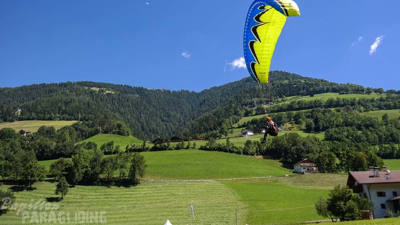 DH27.17 Luesen-Paragliding-145