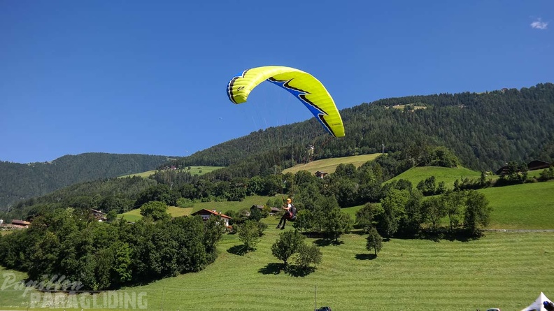 DH27.17 Luesen-Paragliding-146
