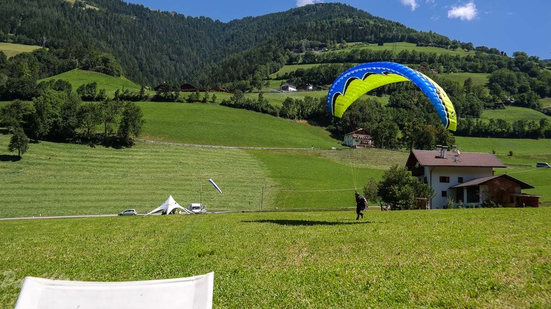 DH27.17_Luesen-Paragliding-150.jpg