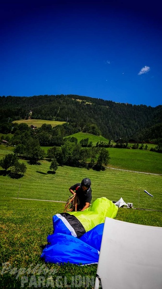 DH27.17 Luesen-Paragliding-175