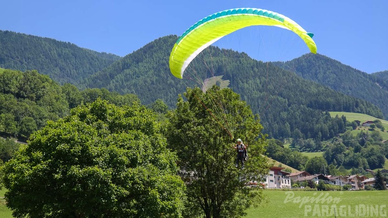 DH27.17_Luesen-Paragliding-177.jpg