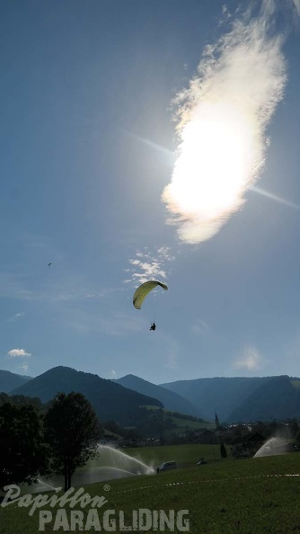 DH27.17 Luesen-Paragliding-224