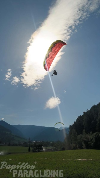 DH27.17_Luesen-Paragliding-230.jpg