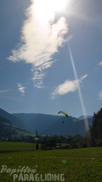 DH27.17_Luesen-Paragliding-250.jpg