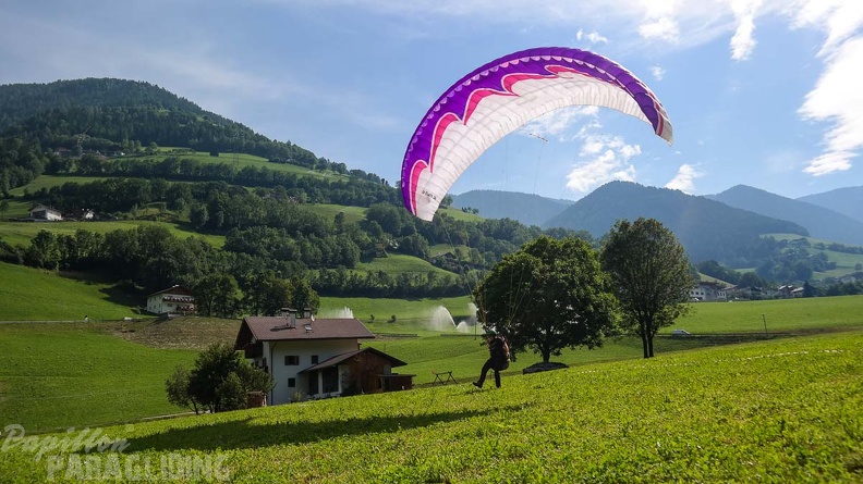 DH27.17 Luesen-Paragliding-261