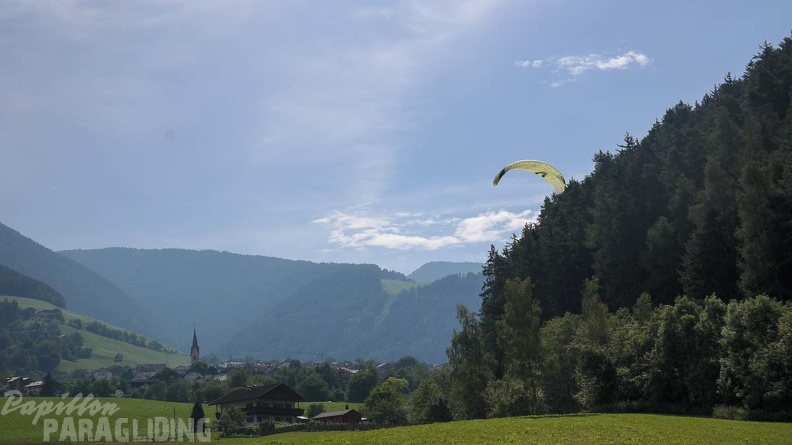 DH27.17 Luesen-Paragliding-275