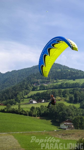 DH27.17 Luesen-Paragliding-280